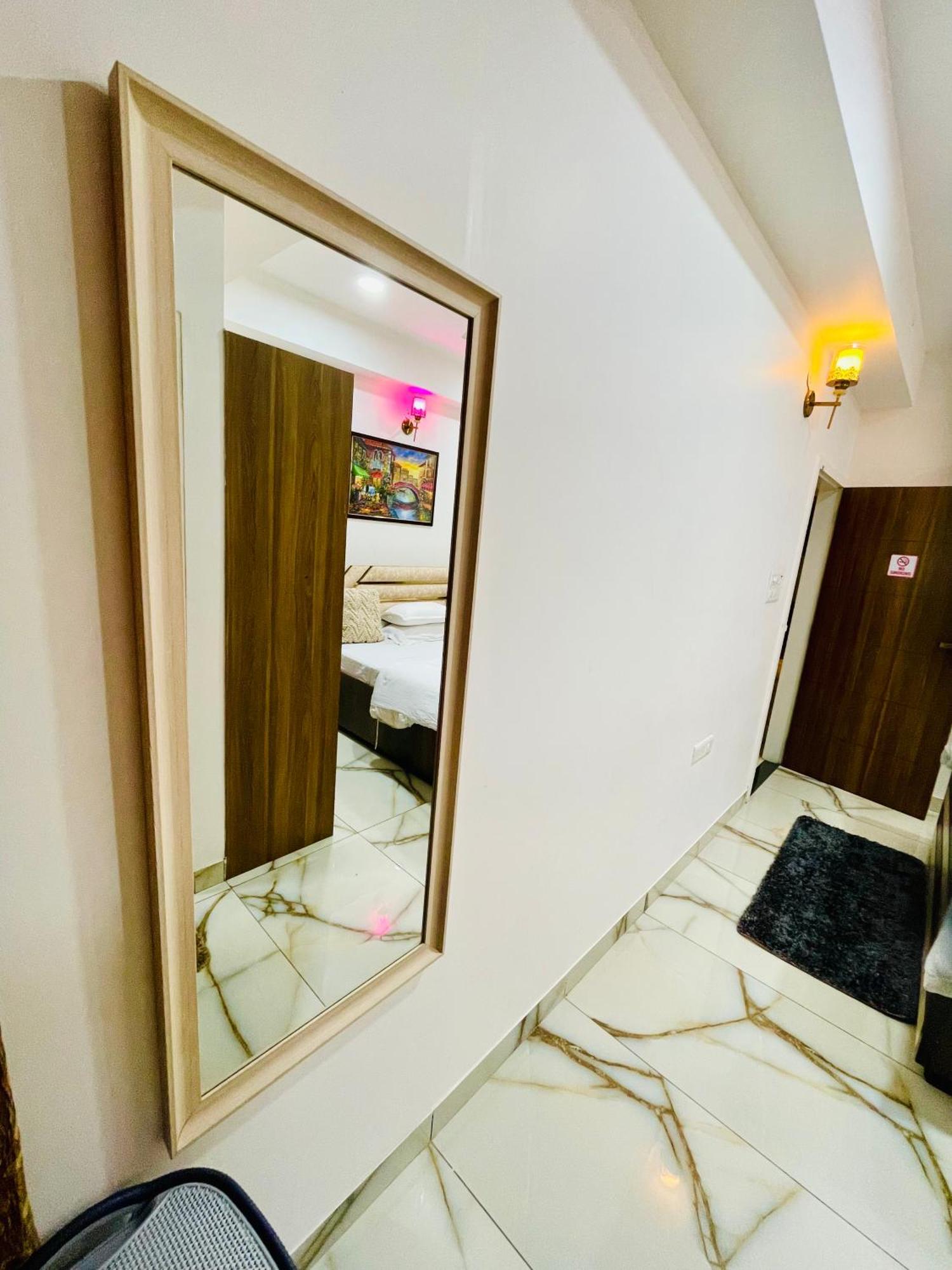 ג'איפור Airport Bliss Apartment+Balcony & Netflix + Prime מראה חיצוני תמונה